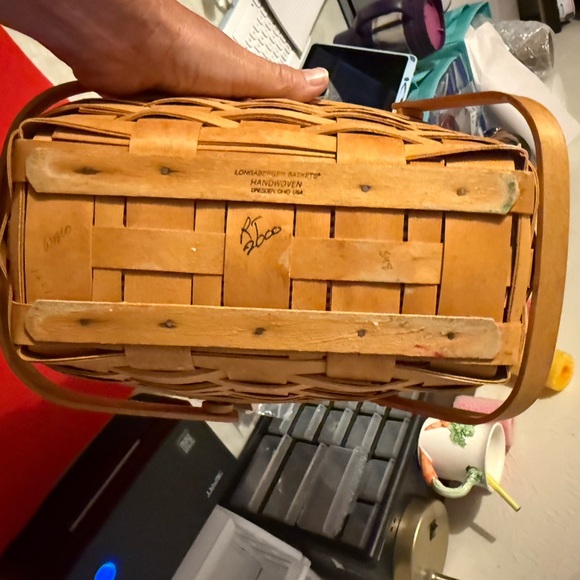 Longaberger Med. Vegetable Basket With Red/Wht Candystripe Liner and Protector - Picture 7 of 9